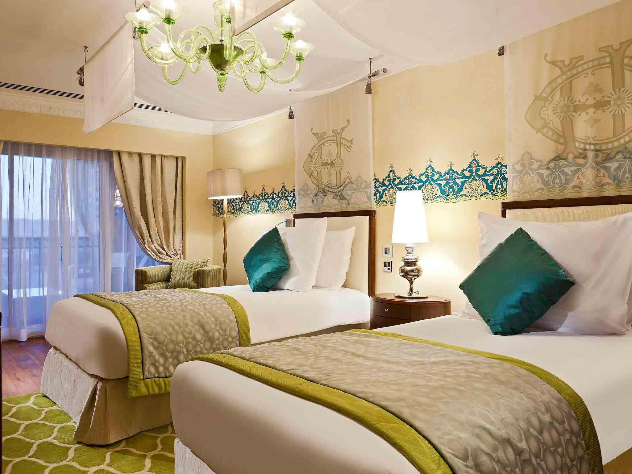 Pavillon Winter Luxor Hotel Bagian luar foto Deluxe Room