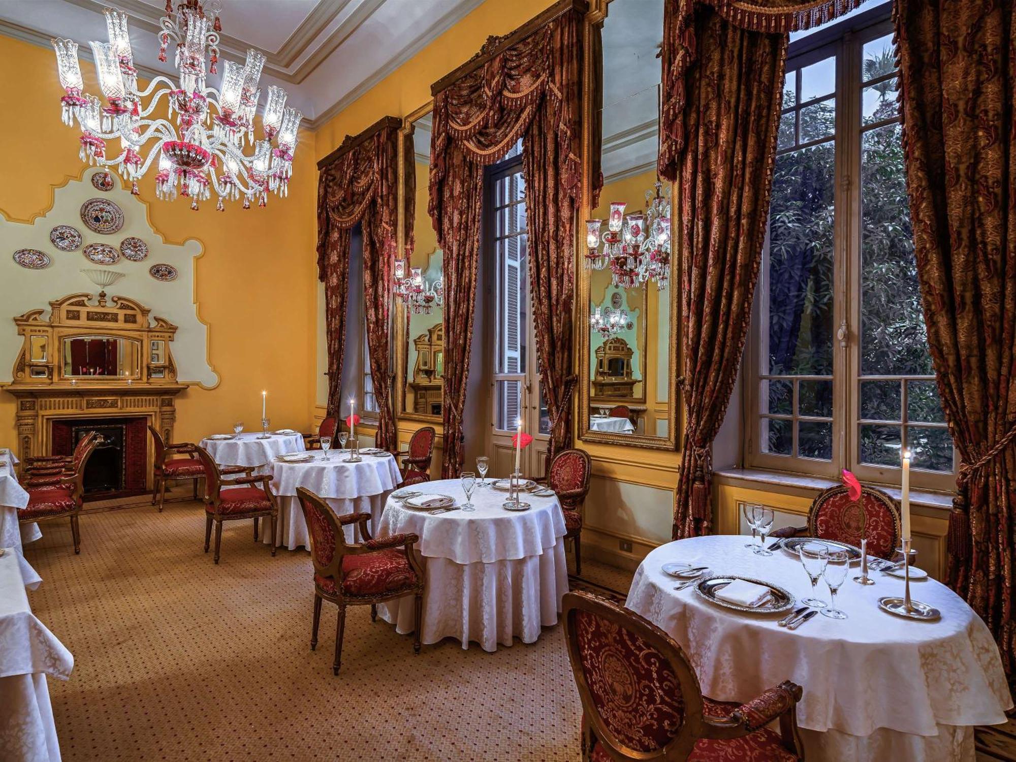Pavillon Winter Luxor Hotel Bagian luar foto The restaurant