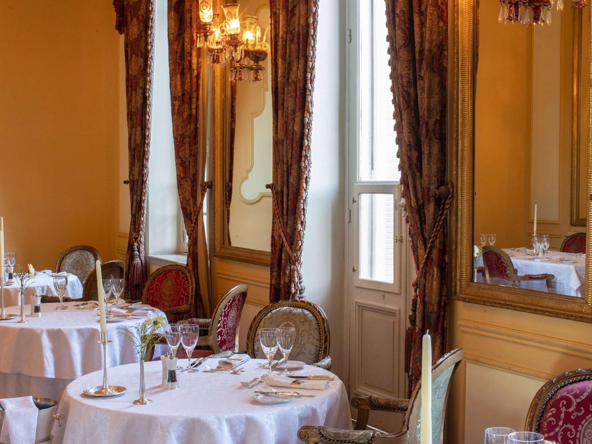 Pavillon Winter Luxor Hotel Bagian luar foto Restaurant