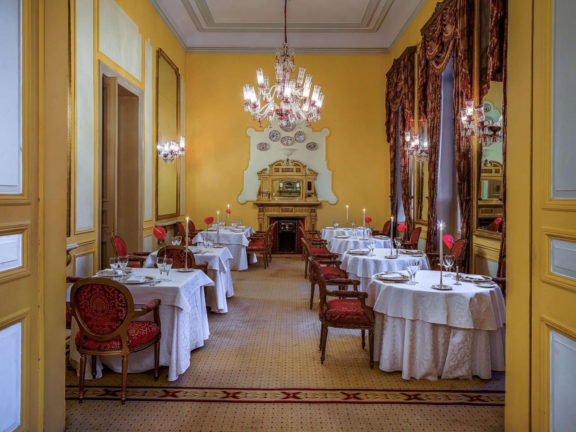 Pavillon Winter Luxor Hotel Bagian luar foto The restaurant